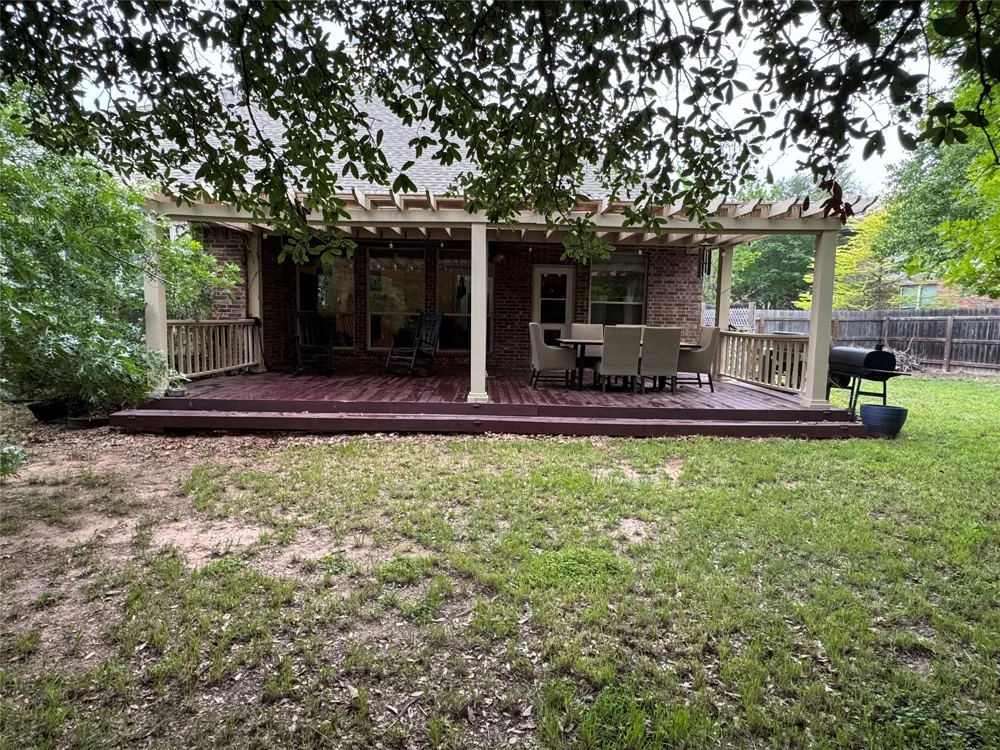 2900 Winding Shore Lane Pflugerville, TX 78660