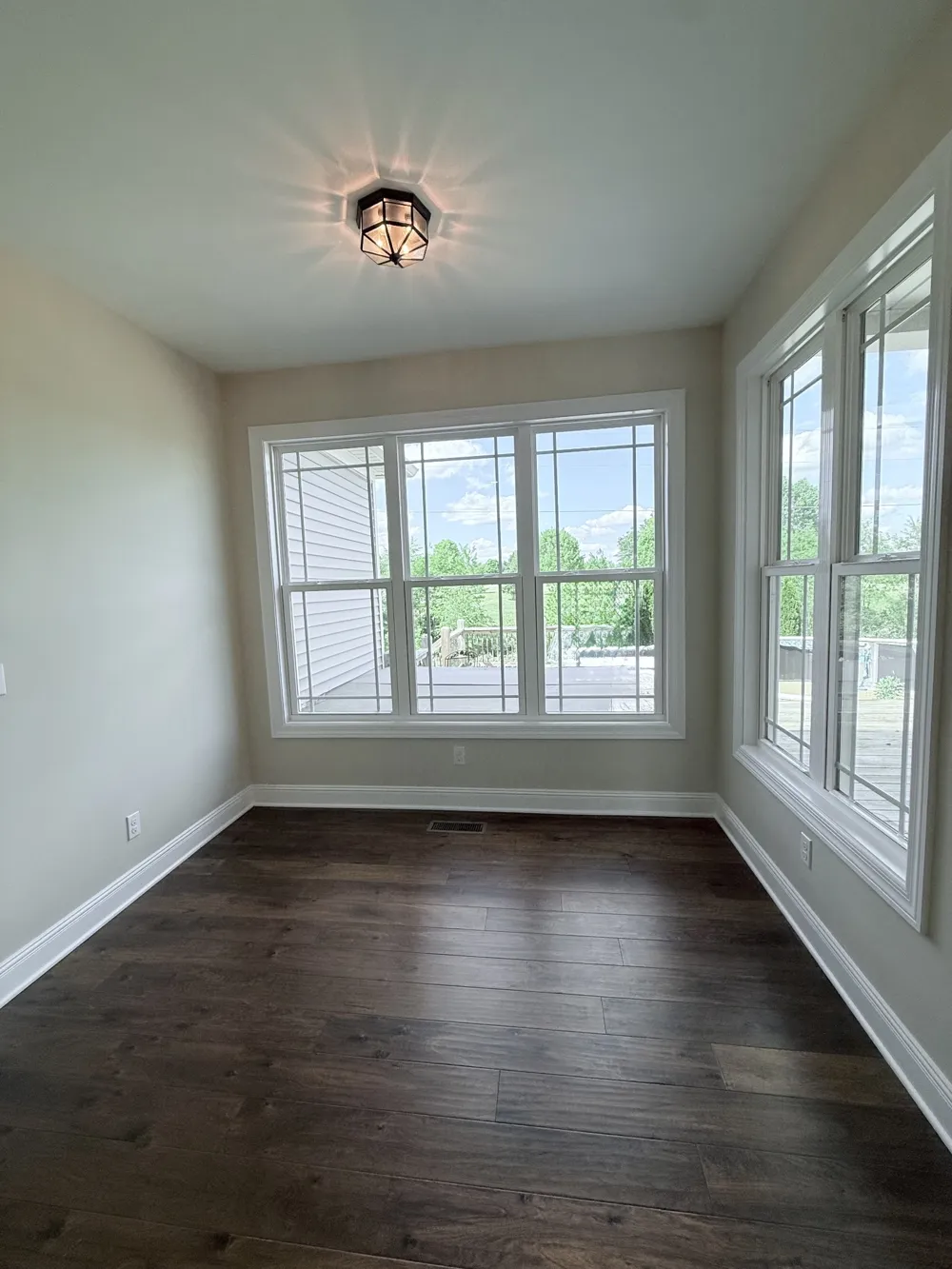 702 Parker Ln Lafayette, TN 37083