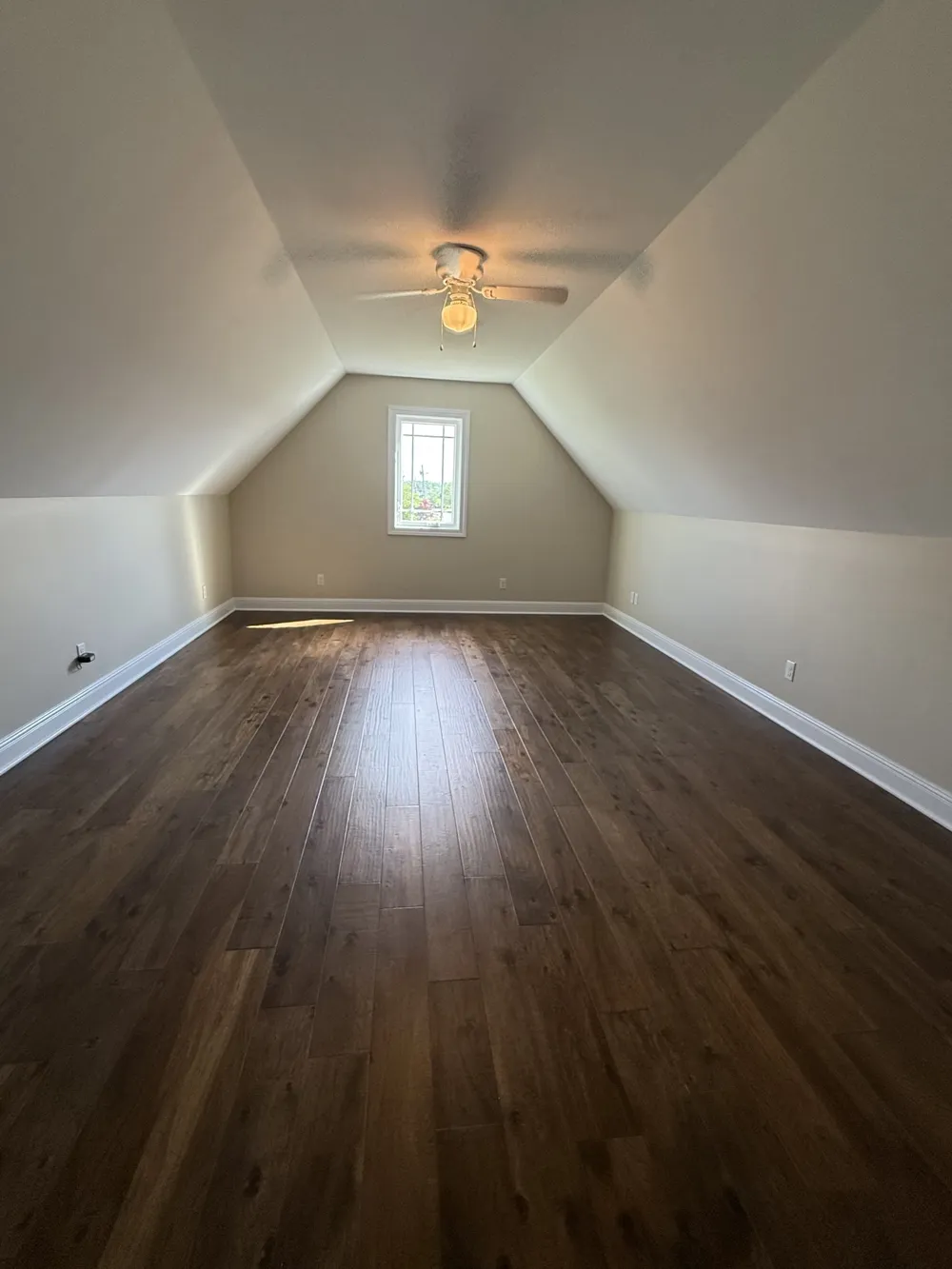 702 Parker Ln Lafayette, TN 37083