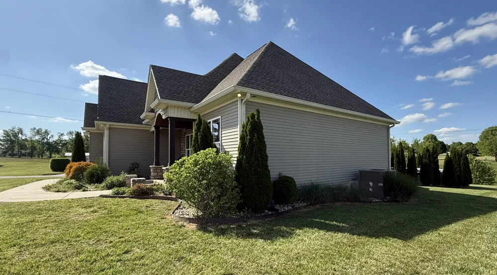 702 Parker Ln Lafayette, TN 37083