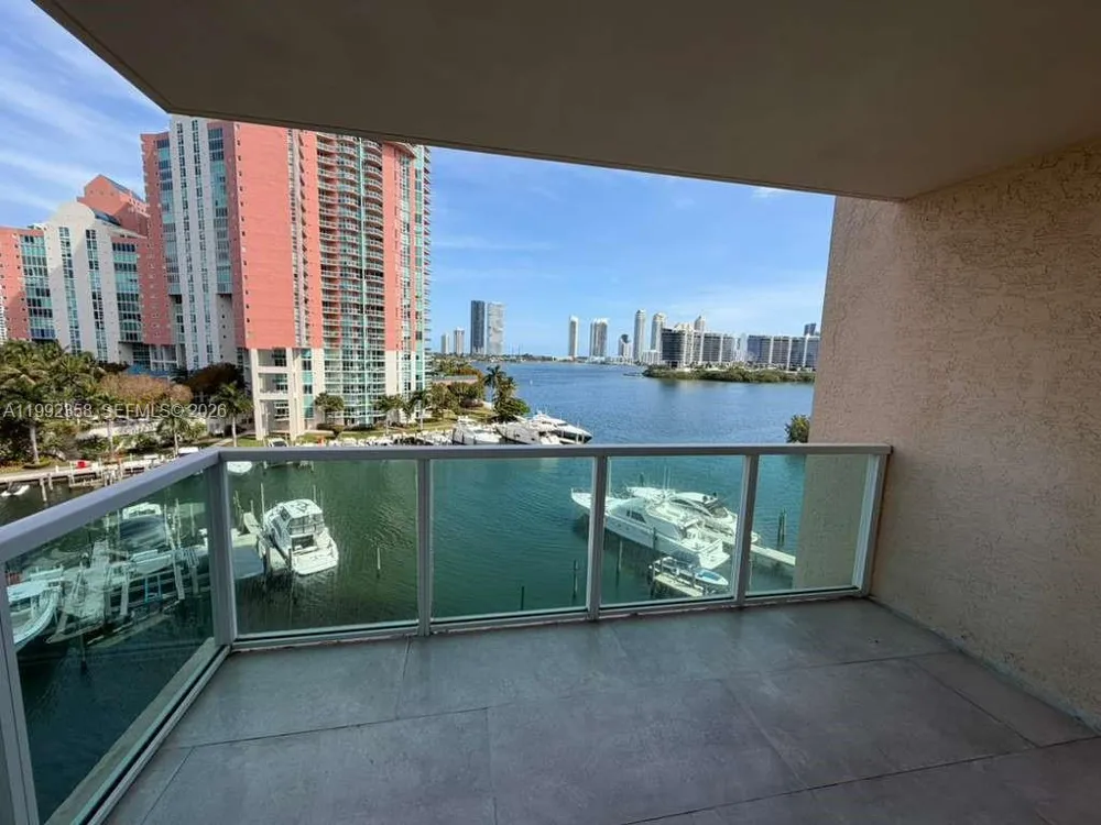 3330 NE 190th St #710 Aventura, FL 33180