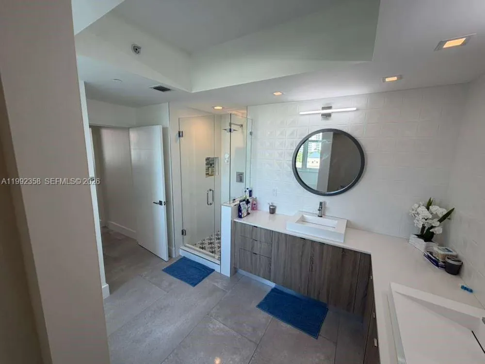 3330 NE 190th St #710 Aventura, FL 33180