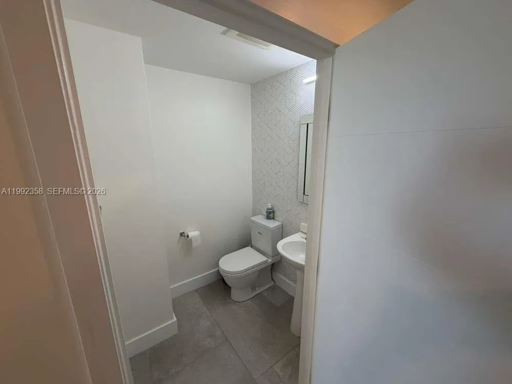 3330 NE 190th St #710 Aventura, FL 33180
