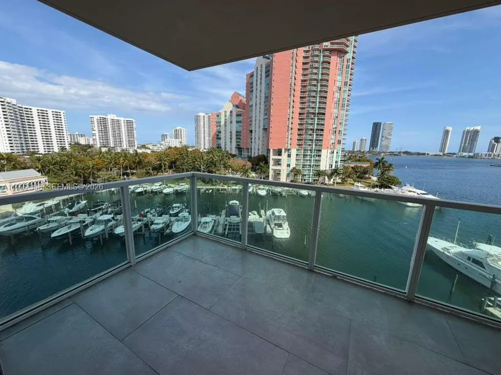 3330 NE 190th St #710 Aventura, FL 33180