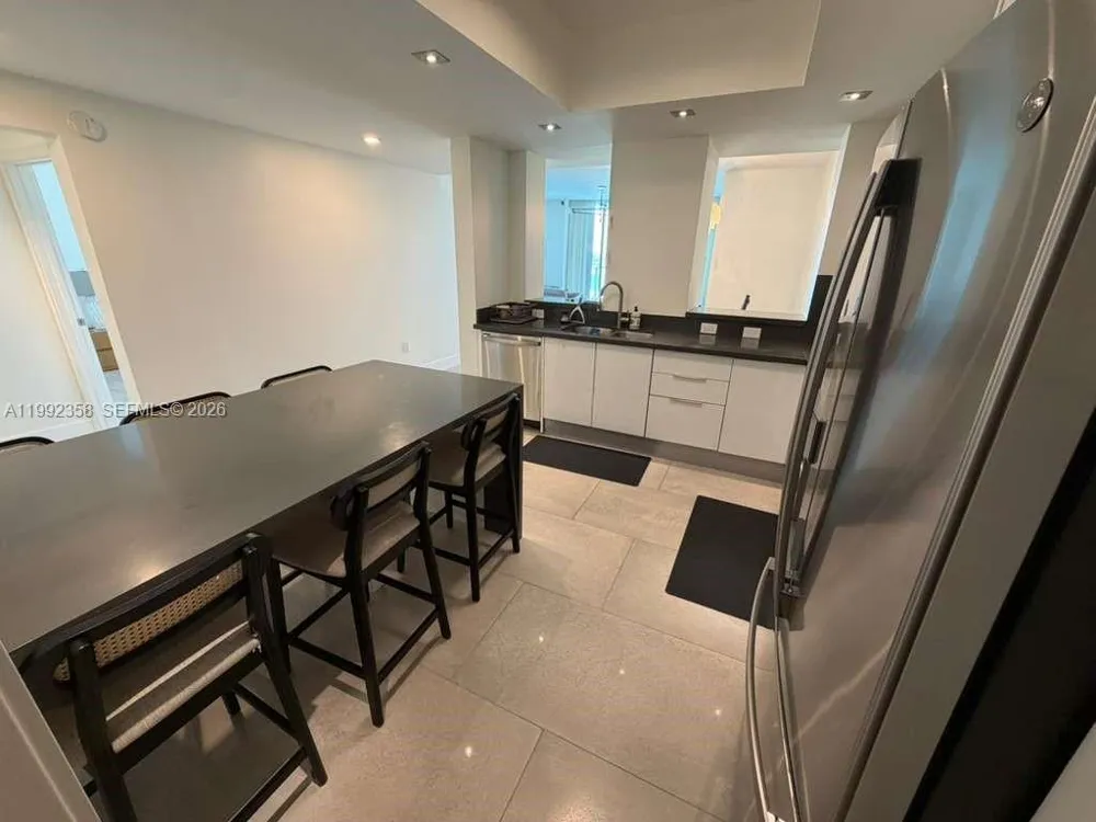 3330 NE 190th St #710 Aventura, FL 33180