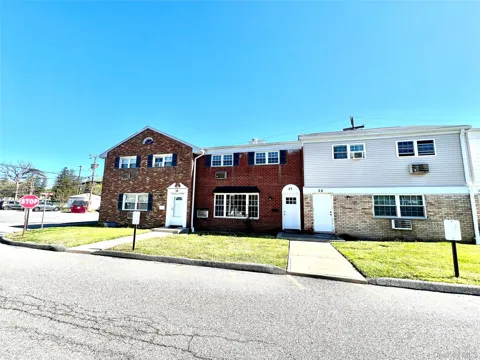 27 Lexington Lane