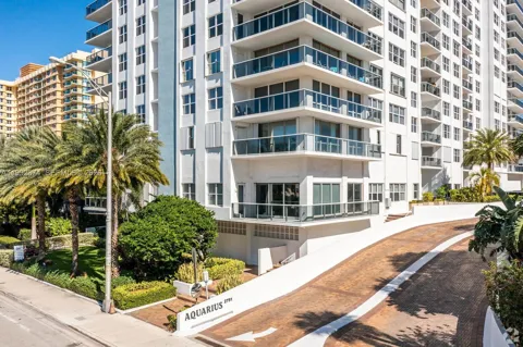 2751 S Ocean Dr #508S