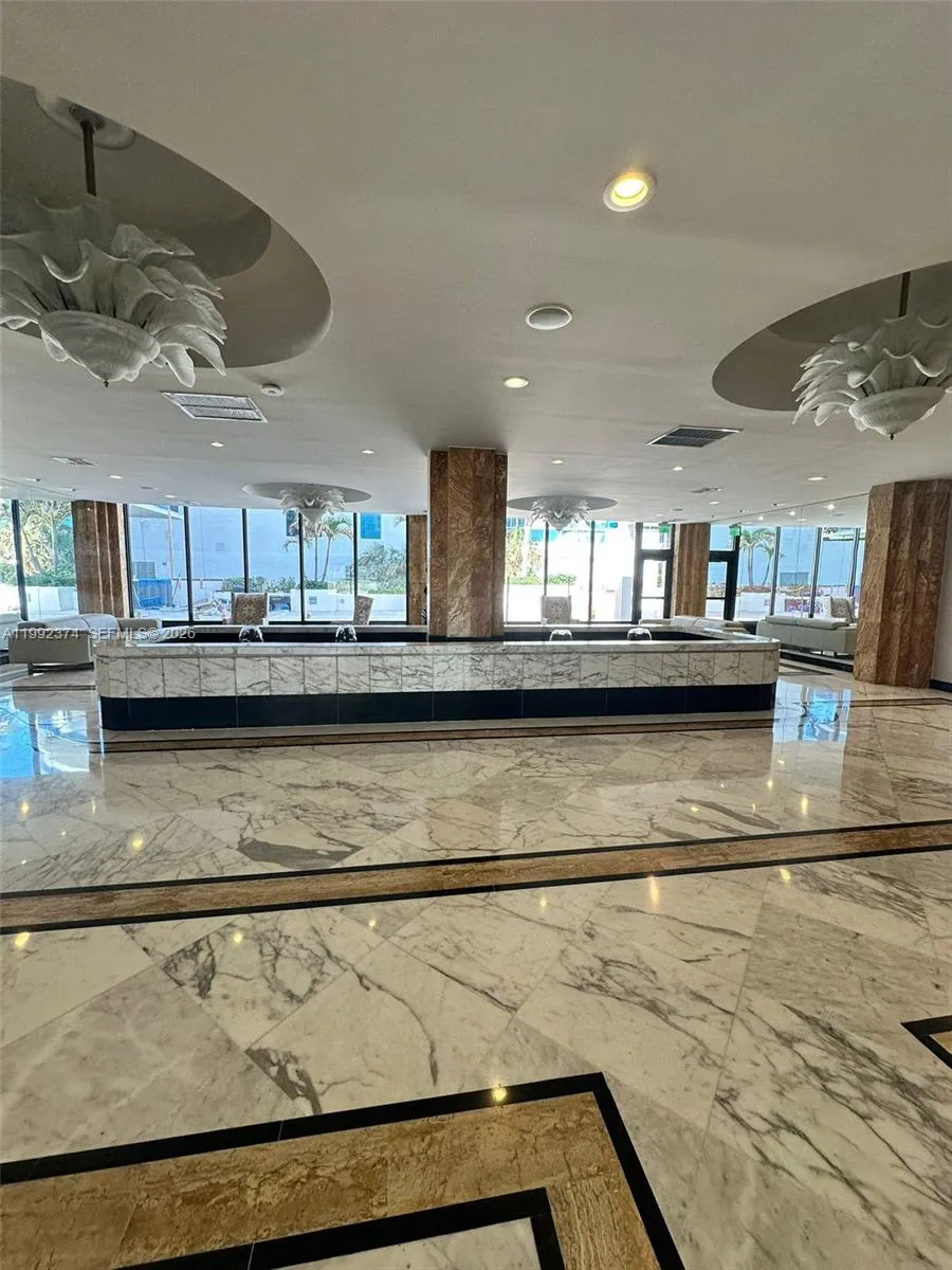 2751 S Ocean Dr #508S Hollywood, FL 33019