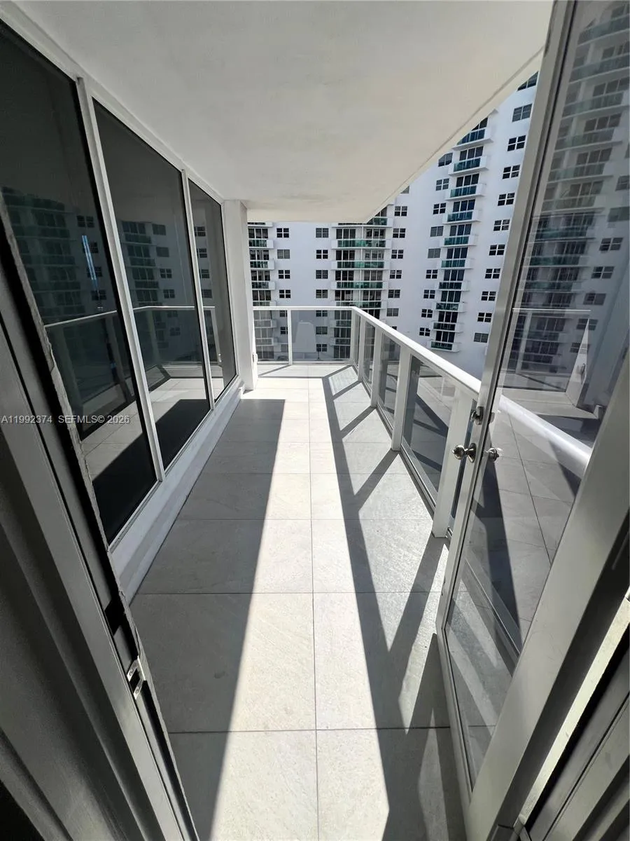 2751 S Ocean Dr #508S Hollywood, FL 33019