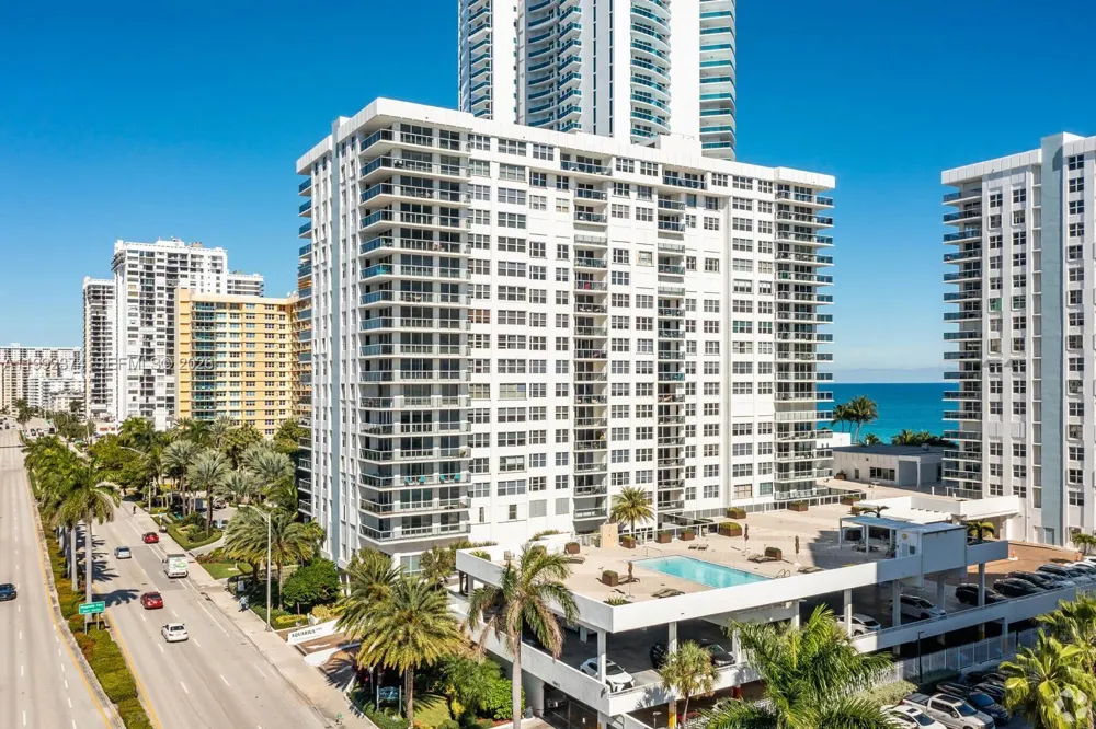2751 S Ocean Dr #508S Hollywood, FL 33019