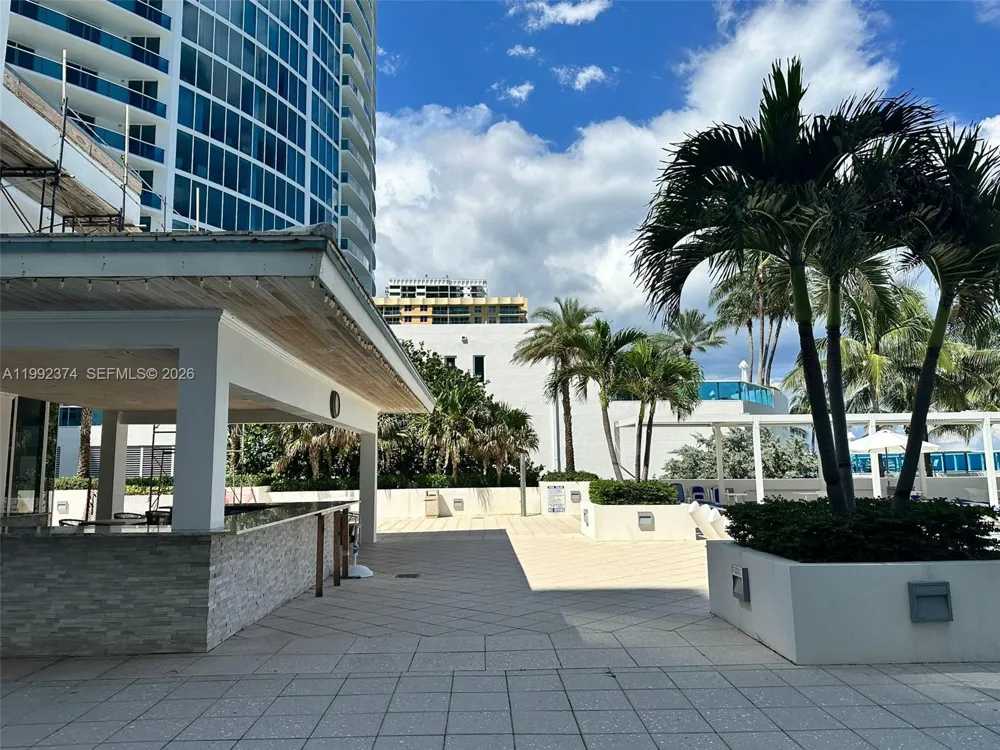 2751 S Ocean Dr #508S Hollywood, FL 33019