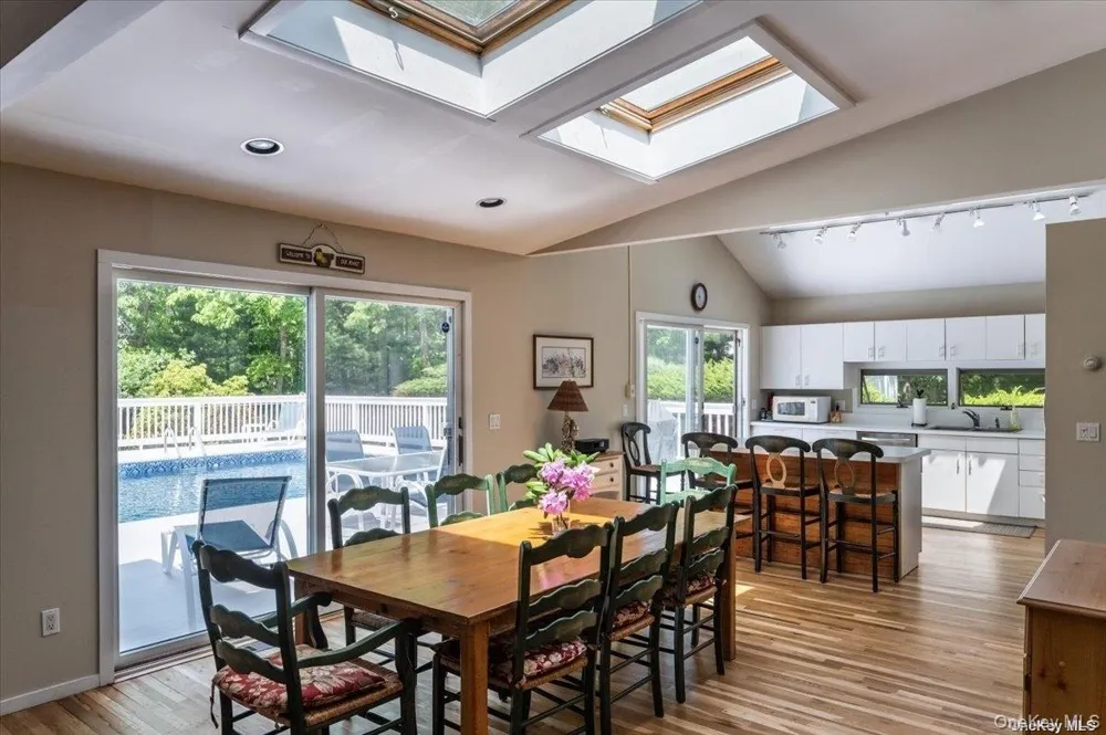 13 Van Scoys Path W East Hampton, NY 11937