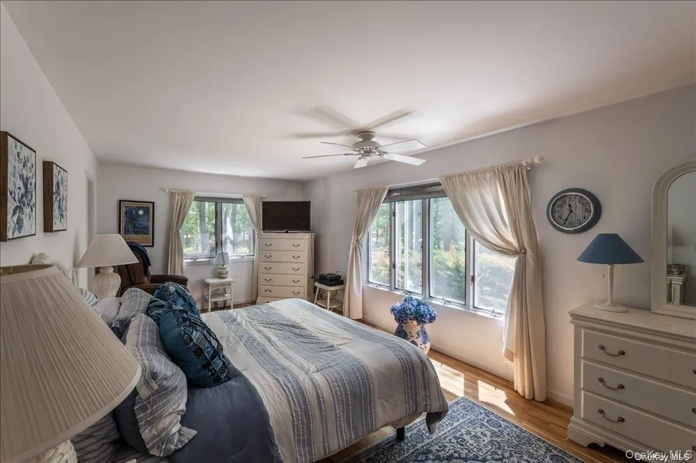 13 Van Scoys Path W East Hampton, NY 11937
