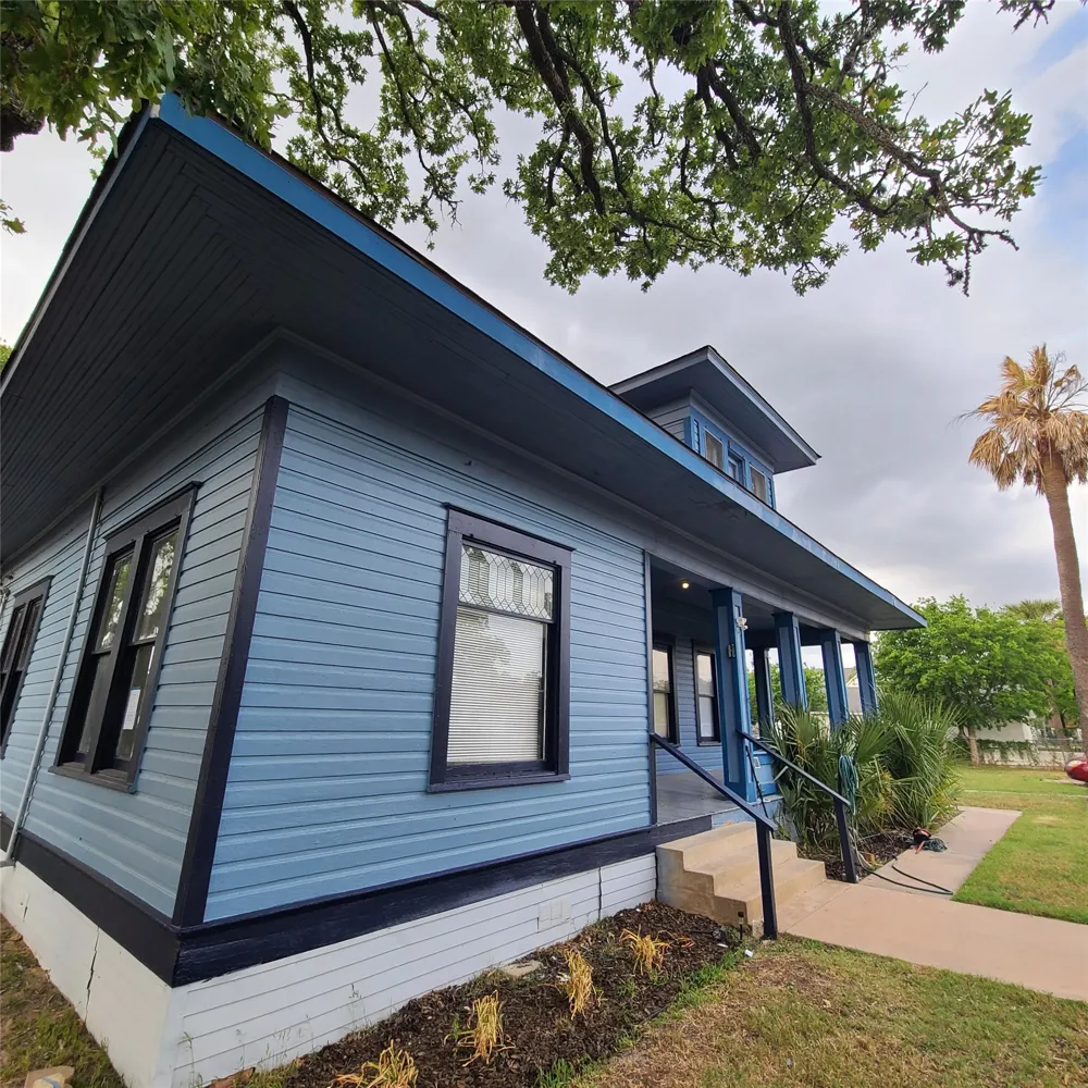 615 E Washington Street Giddings, TX 78942