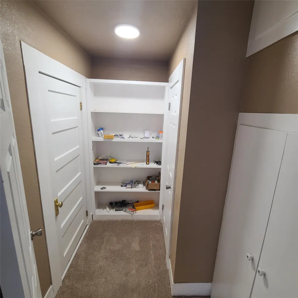 615 E Washington Street Giddings, TX 78942