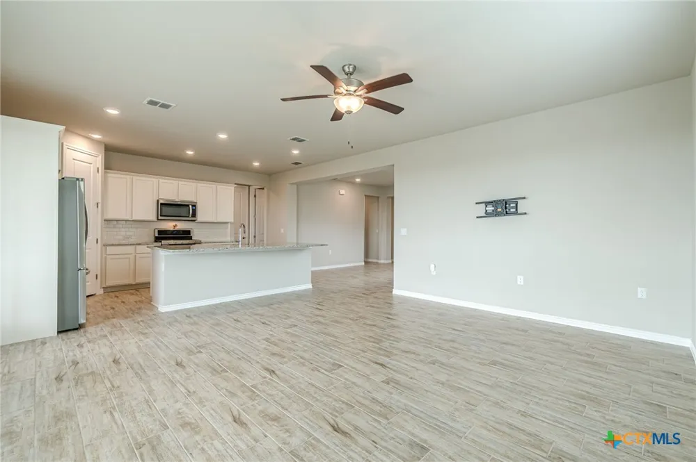 404 Eagle Drive #101 San Marcos, TX 78666