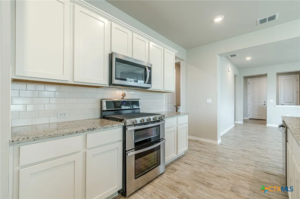 404 Eagle Drive #101 San Marcos, TX 78666