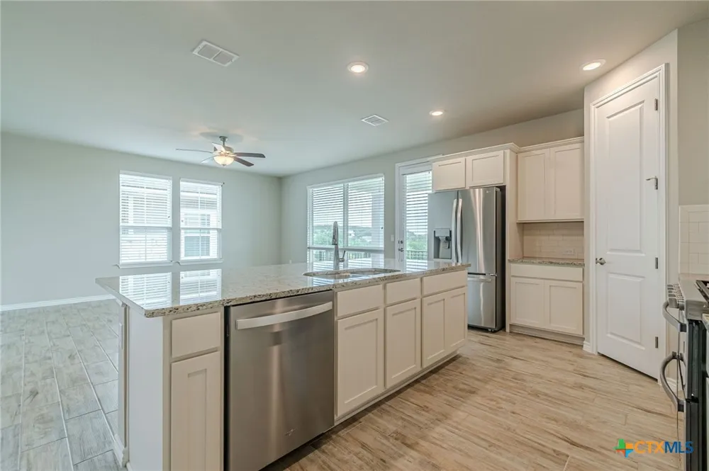 404 Eagle Drive #101 San Marcos, TX 78666