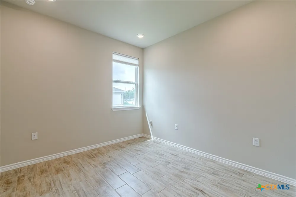 404 Eagle Drive #101 San Marcos, TX 78666