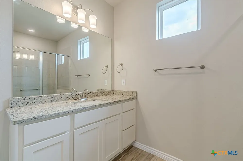 404 Eagle Drive #101 San Marcos, TX 78666