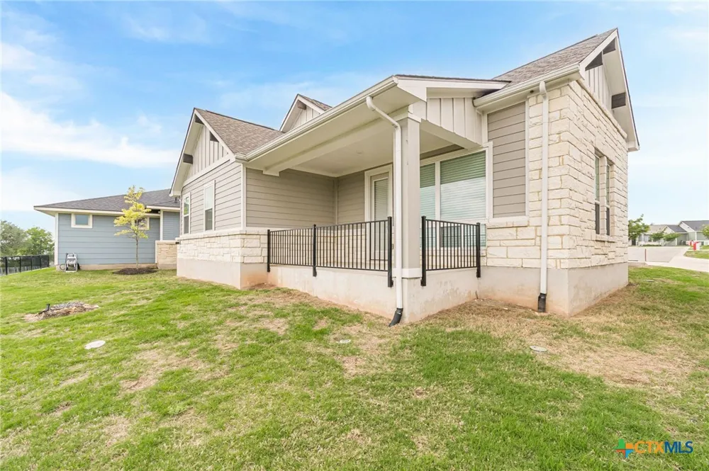 404 Eagle Drive #101 San Marcos, TX 78666