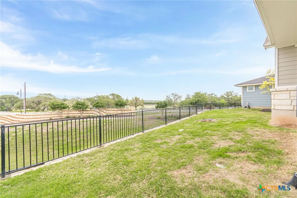 404 Eagle Drive #101 San Marcos, TX 78666