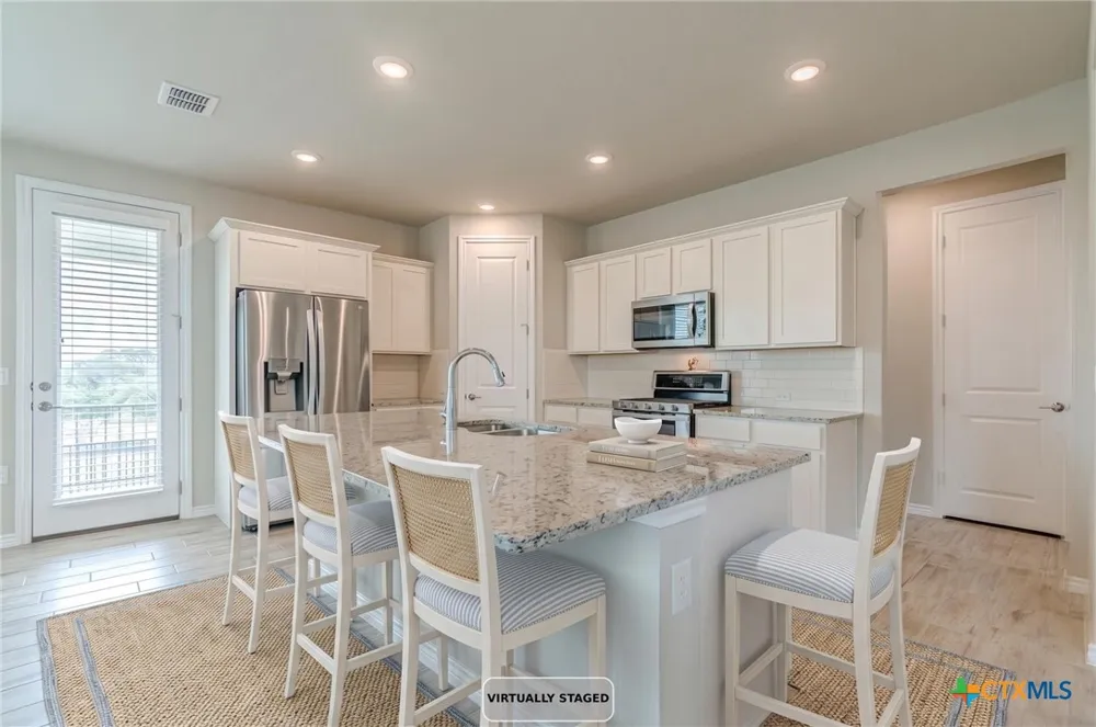 404 Eagle Drive #101 San Marcos, TX 78666