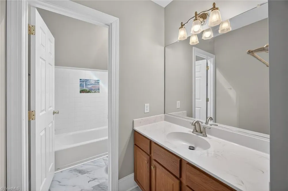1747 Scalesville Road Summerfield, NC 27358