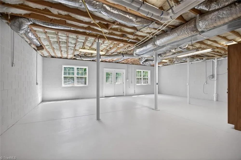 1747 Scalesville Road Summerfield, NC 27358