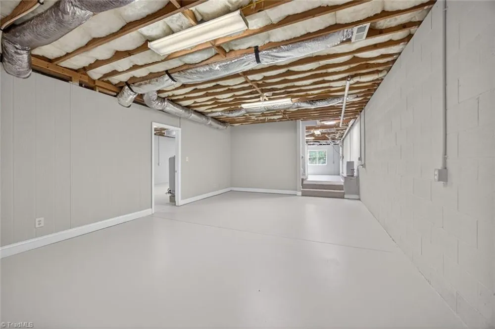 1747 Scalesville Road Summerfield, NC 27358