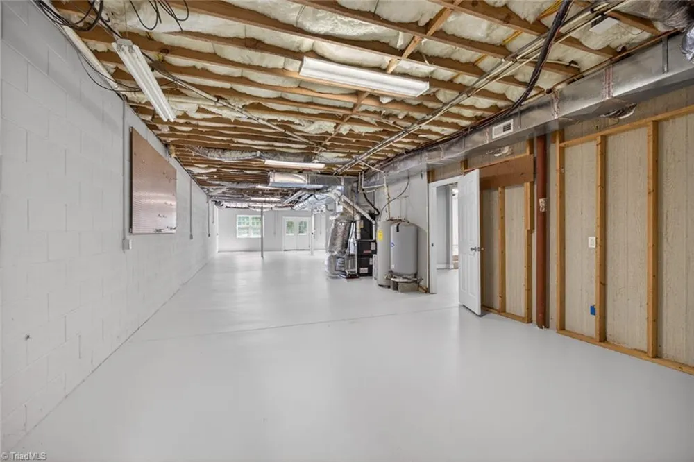 1747 Scalesville Road Summerfield, NC 27358