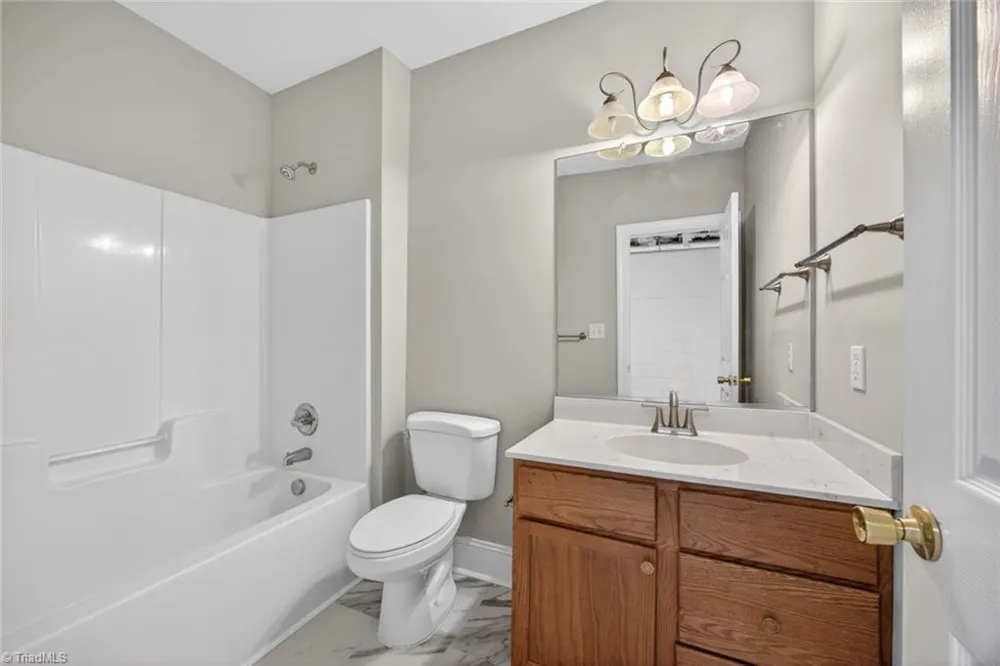 1747 Scalesville Road Summerfield, NC 27358