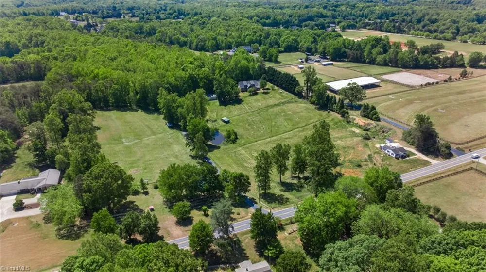 1747 Scalesville Road Summerfield, NC 27358