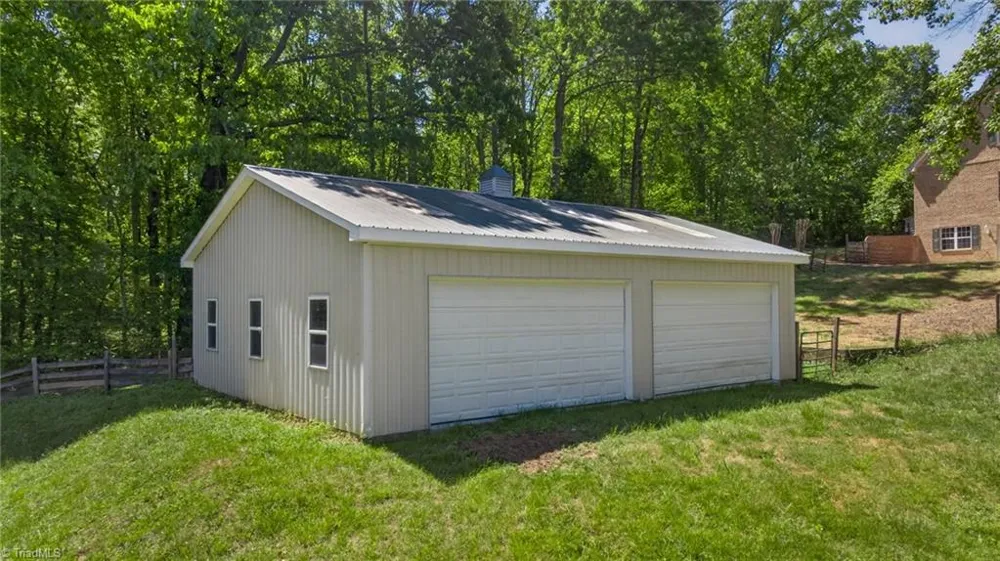 1747 Scalesville Road Summerfield, NC 27358