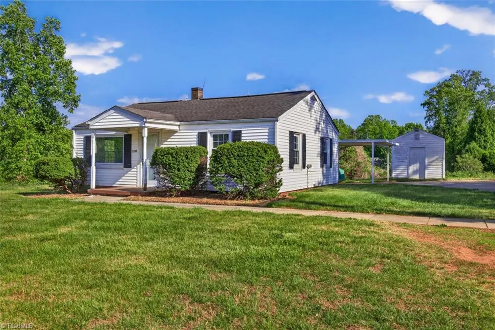 1747 Scalesville Road Summerfield, NC 27358