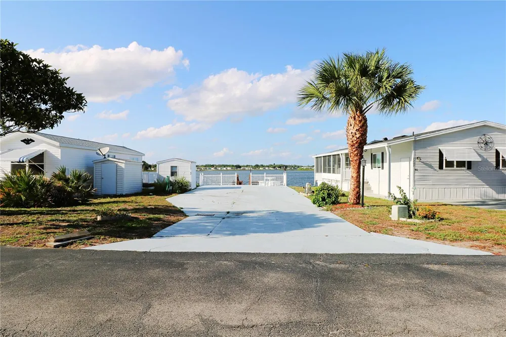 7205 WINDSONG DRIVE Lake Wales, FL 33898