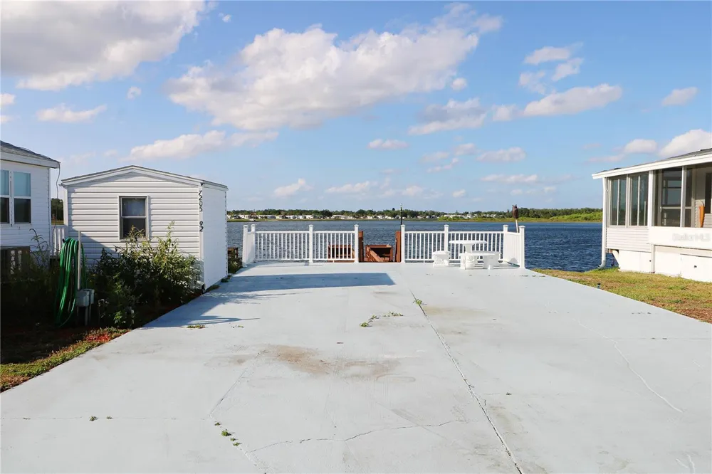7205 WINDSONG DRIVE Lake Wales, FL 33898