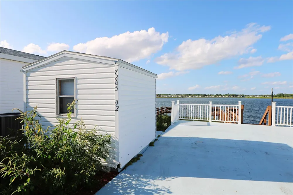7205 WINDSONG DRIVE Lake Wales, FL 33898