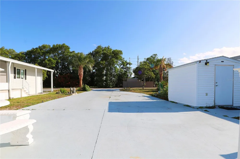 7205 WINDSONG DRIVE Lake Wales, FL 33898