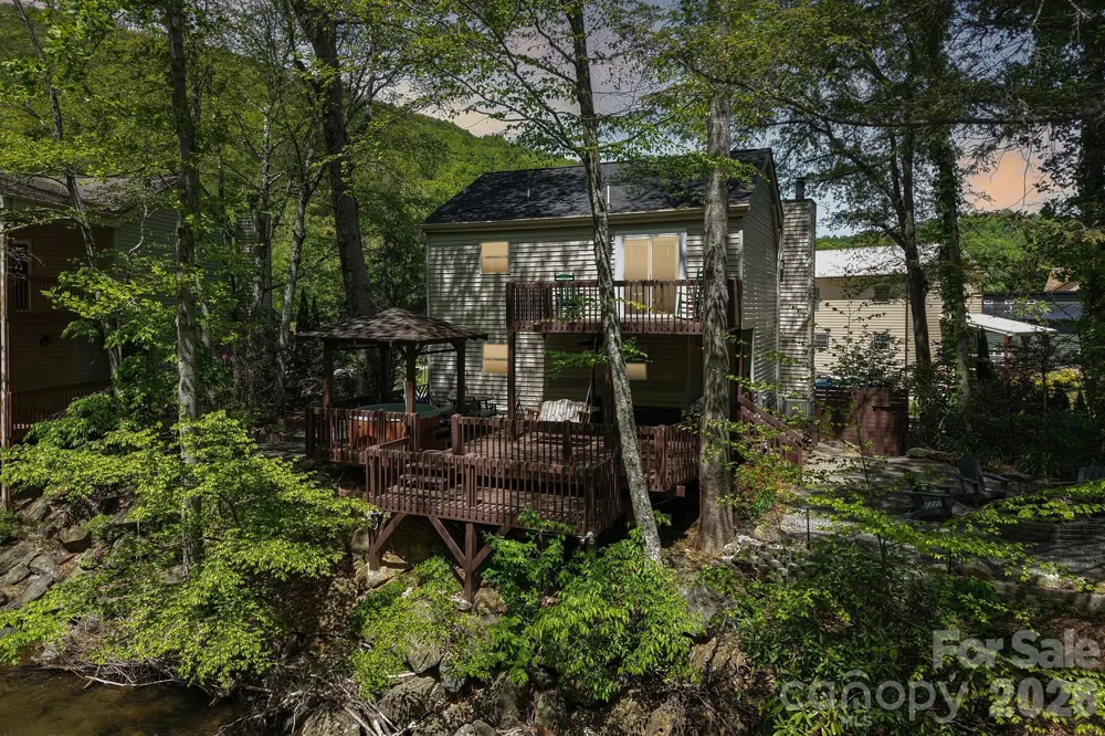 12 Indian Trace Road Maggie Valley, NC 28751