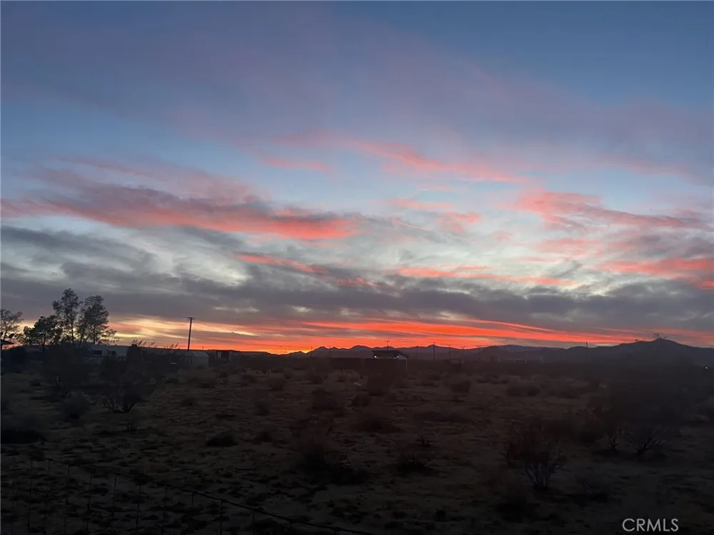 915 Dakota Lane Landers, CA 92285
