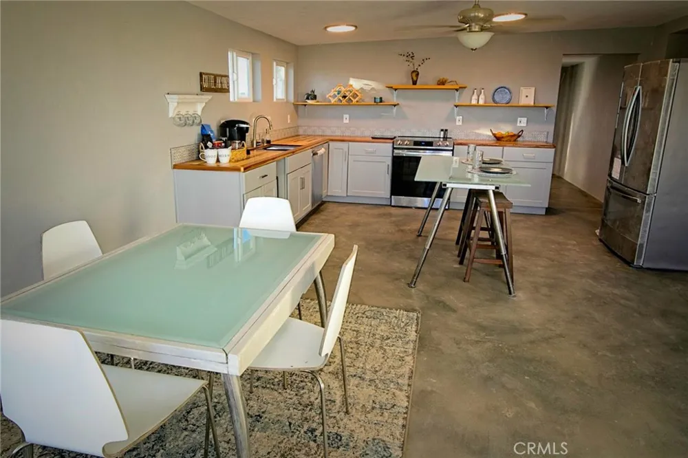 915 Dakota Lane Landers, CA 92285