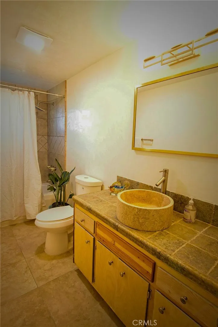 915 Dakota Lane Landers, CA 92285