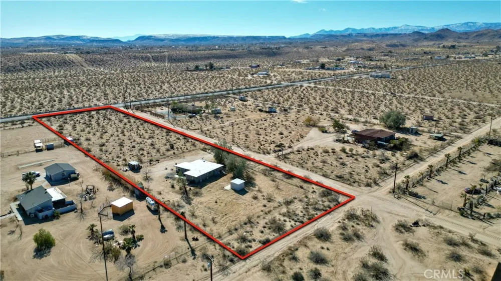 915 Dakota Lane Landers, CA 92285