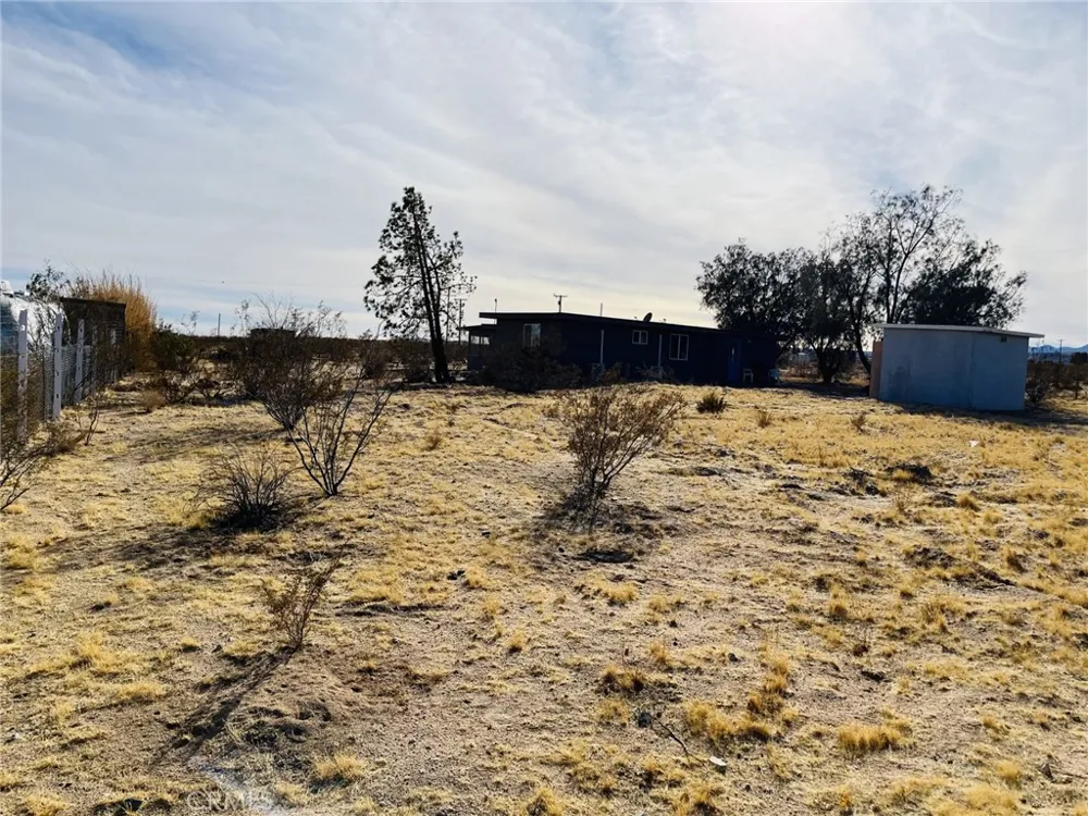 915 Dakota Lane Landers, CA 92285