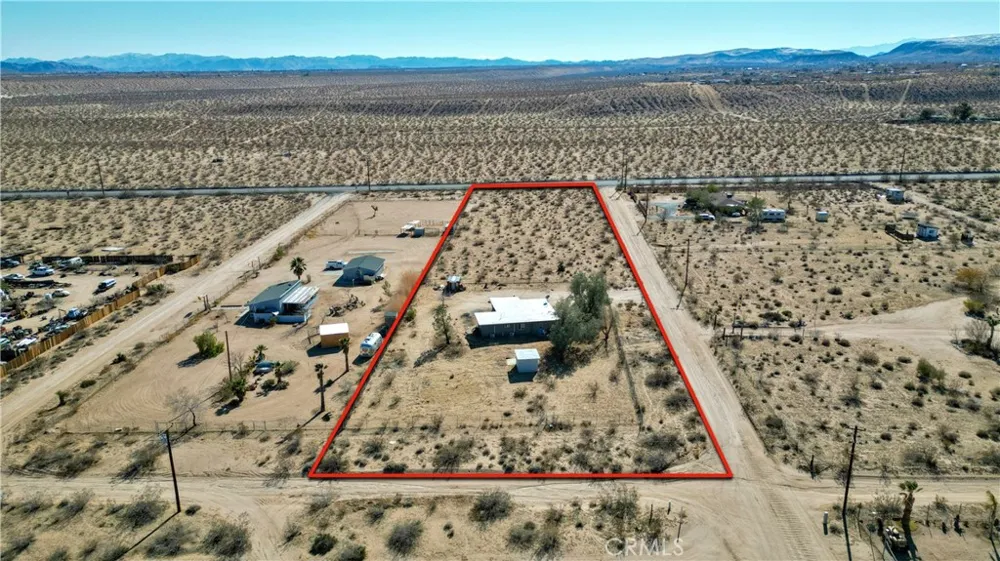 915 Dakota Lane Landers, CA 92285