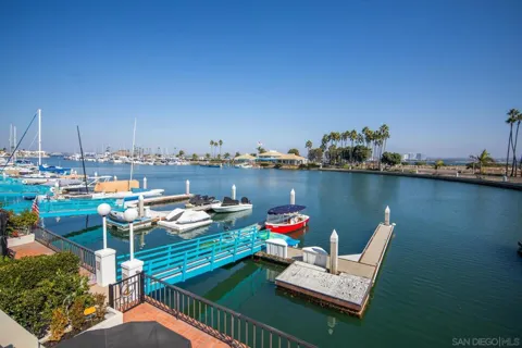 8 Antigua Ct