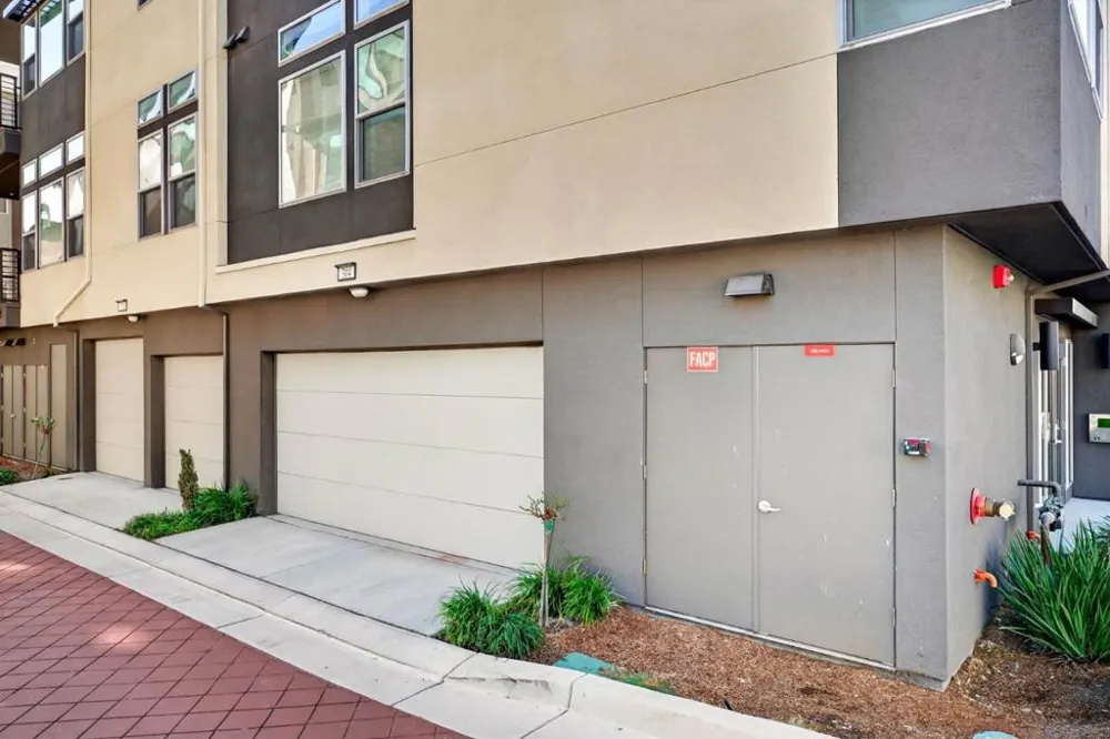 220 Waters Park Circle #304 San Mateo, CA 94403