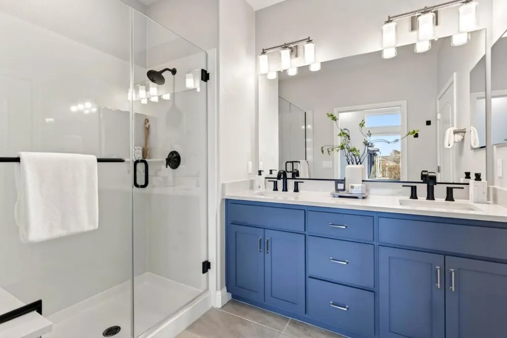 220 Waters Park Circle #304 San Mateo, CA 94403