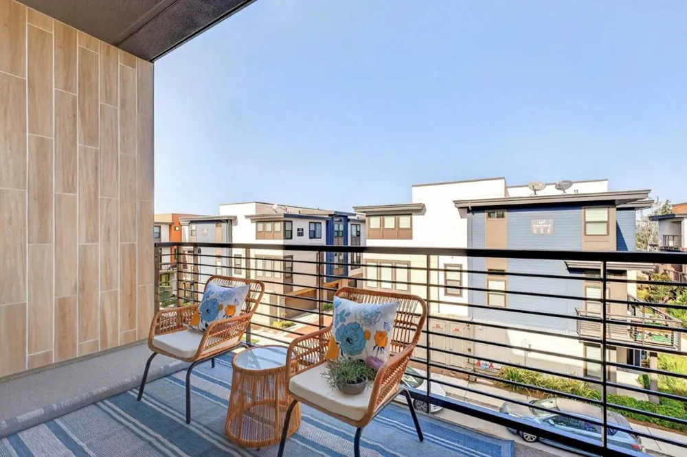 220 Waters Park Circle #304 San Mateo, CA 94403